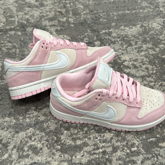 Pink Foam Dunks - Picture 3 of 7